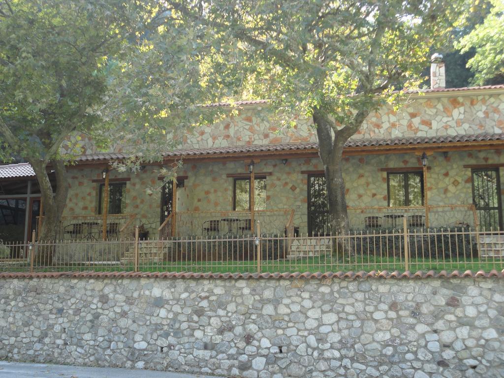 Faraggi Guesthouse Kalavryta Exterior foto